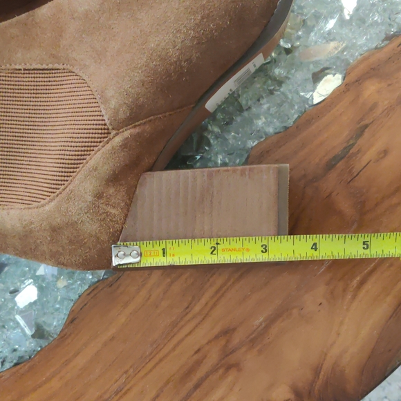 NWT Steve Madden suede camel 🐪 color heeled booties - Picture 7 of 7